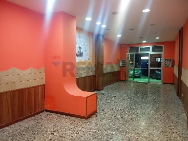 Foto Locale commerciale in Via Davide Lopez 1, Bari Libertà di 70 m²