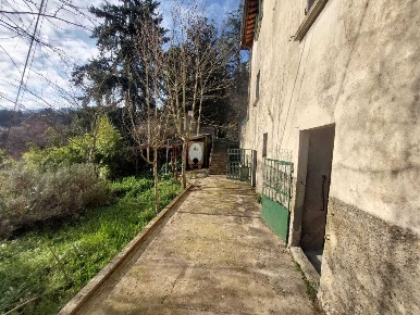 Foto Villa unifamiliare in Via della Villa, Cantagallo La Villa di 300 m²