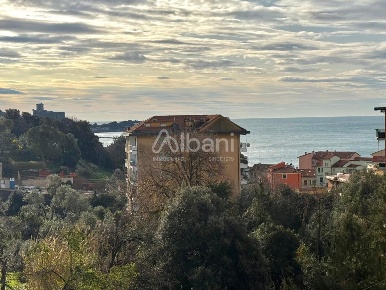 Foto Appartamento a Lerici di 110 m² con 4 locali in vendita