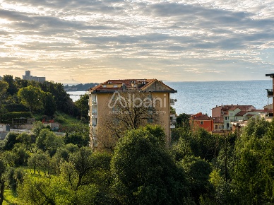 Foto Appartamento a Lerici di 110 m² con 4 locali in vendita