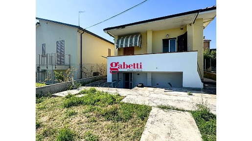 Foto Villa singola a Cattolica di 100 m² con 3 locali in vendita