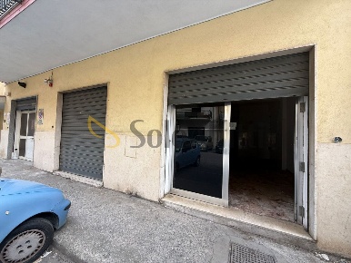 Foto Magazzino in Via Ipponio 61, Reggio di Calabria Ferrovieri - Stadio