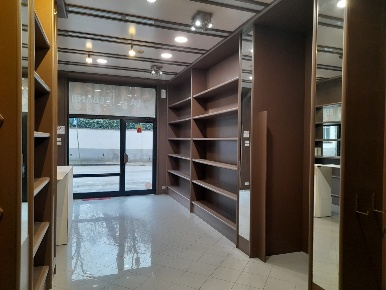 Foto Locale commerciale in Via Guglielmo Marconi, Casalecchio di Reno