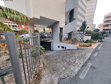 Foto Posti auto in Via Asse 85, Ventimiglia Centro Città di 12 m²
