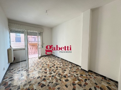 Foto Appartamento a Rimini di 90 m² con 4 locali in vendita