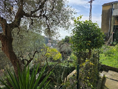 Foto Appartamento in Via L. Bernabò Brea 56, Zoagli Centro Storico di 82 m²