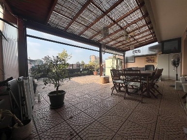 Foto Appartamento in Viale della Repubblica, Muggiò Centro di 130 m²