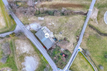 Foto Terreno edificabile a Tignale di 2450 m² in vendita
