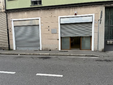Foto Negozio in Via Pietro da Lissone, Lissone Centro Storico di 80 m²