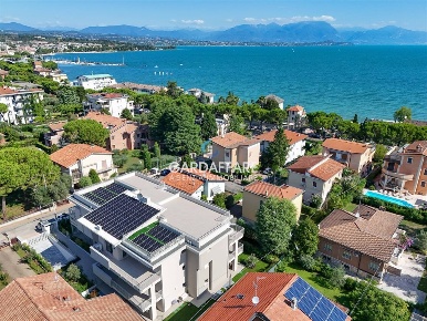 Foto Attico in Via G. Rambotti, Desenzano del Garda Desenzano Centro