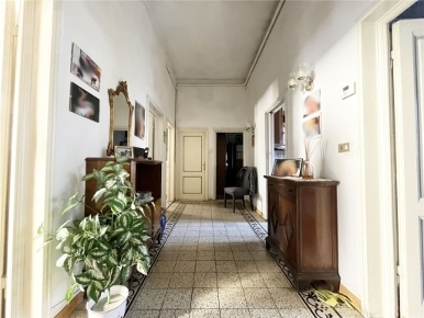Foto Appartamento in VIA GALLIANO 115, Firenze di 120 m² con 6 locali