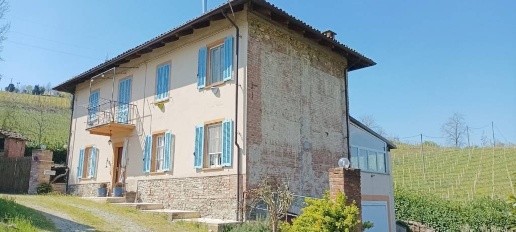 Foto Rustico in Regione Traversa, Rocchetta Palafea di 195 m² con 7 locali