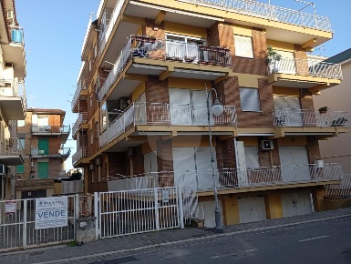 Foto Appartamento in VIA ITALO BALBO, Minturno di 125 m² con 5 locali