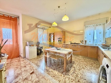 Foto Appartamento a Siracusa Gelone - Cadorna di 129 m² con 5 locali