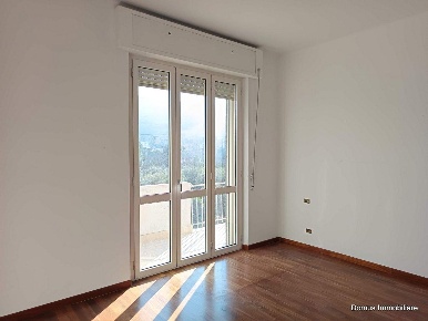 Foto Appartamento a Ascoli Piceno di 100 m² con 4 locali in vendita