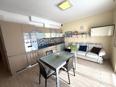 Foto Appartamento in Viale Mazzini, Alba Adriatica Centro di 75 m²