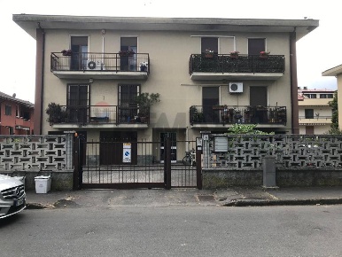 Foto Posti auto in Via Dei Fiori 6, Lacchiarella Centro di 21 m² in vendita