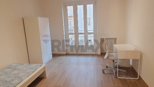 Foto Stanza in via chanoux 12, Torino Pozzo Strada di 65 m² con 3 locali