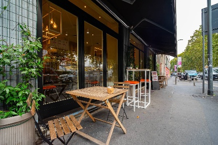 Foto Bar in Viale Cassala 45, Milano Navigli - Darsena di 100 m² in vendita