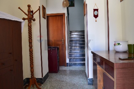 Foto Casa indipendente a Reino di 270 m² con 7 locali in vendita