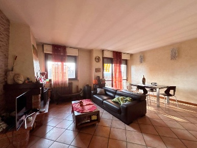 Foto Appartamento a Nova Milanese di 120 m² con 3 locali in vendita