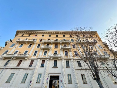 Foto Ufficio in Corso Vittorio Veneto 6, Bari Murat di 182 m² con 6 locali