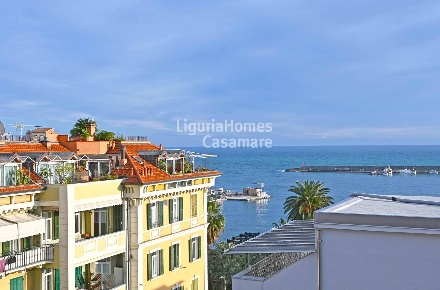 Foto Appartamento in Vicolo San Lazzaro, Sanremo Porto Vecchio di 68 m²