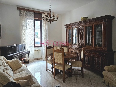 Foto Appartamento a Grosseto Stazione - Via Roma di 110 m² con 4 locali