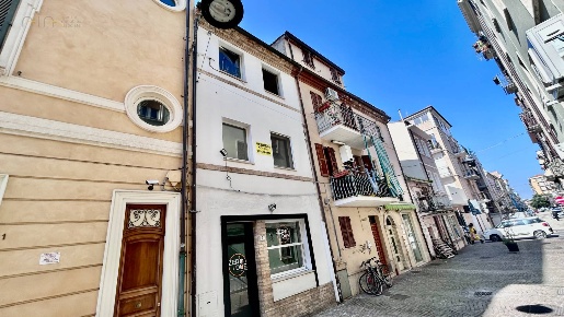 Foto Casa indipendente in Via Mentana 3, San Benedetto del Tronto Centro