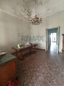 Foto Casa indipendente in Piazza Regina Margherita 22, Centro di 340 m²