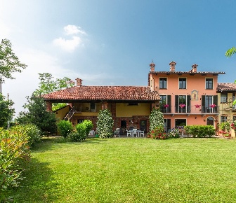 Foto Rustico in frazione Prà, Bene Vagienna di 500 m² con 9 locali