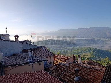 Foto Appartamento in VIA ZAMPUCO 5, Tagliacozzo Centro di 98 m² in vendita