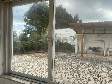 Foto Villa unifamiliare in contrada lamacoppa, Ostuni di 165 m² in vendita