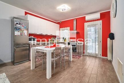 Foto Villa a schiera in VIA ROMA 22, Paese Centro di 100 m² con 3 locali