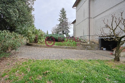 Foto Villa unifamiliare in Via Vivaldi, Palaia di 300 m² con 8 locali