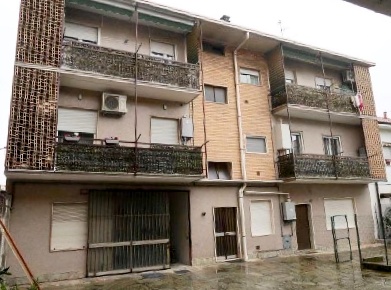 Foto Appartamento a Limbiate Centro di 93 m² con 4 locali in vendita