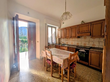 Foto Casa indipendente a Barga Ponte All'ania di 130 m² con 6 locali
