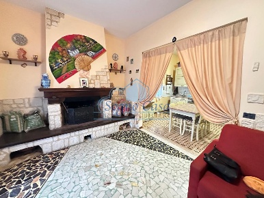 Foto Appartamento a Castelnuovo Magra Centro di 185 m² con 8 locali