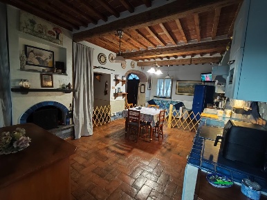 Foto Casa indipendente a Lucca Mugnano di 135 m² con 6 locali in vendita