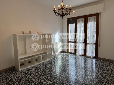 Foto Appartamento a Lucca Sant'Anna di 110 m² con 5 locali in vendita
