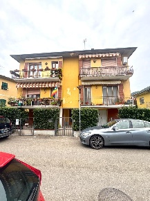 Foto Appartamento a San Giuliano Terme San Giuliano Terme Paese di 73 m²