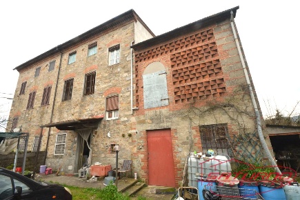 Foto Rustico a Capannori Massa Macinaia - San Leonardo di 150 m² in vendita