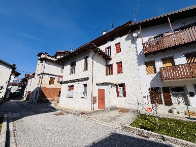 Foto Appartamento in tredolo 22 forni di sotto, Forni di Sotto di 200 m²