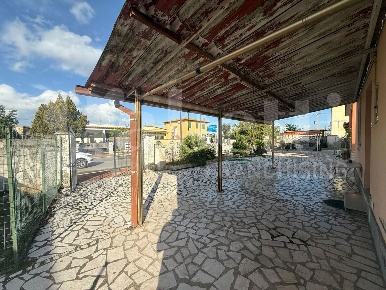 Foto Villa singola in Via SANTA MARIA GORETTI 180, Nettuno di 80 m²