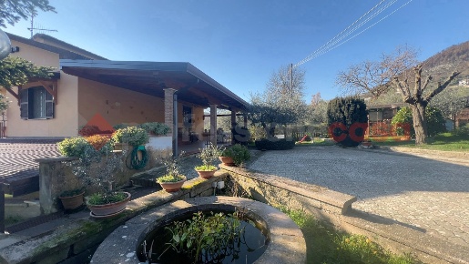 Foto Villa bifamiliare in Strada VICINALE VALLE D'UOVO 7, Fumone di 390 m²