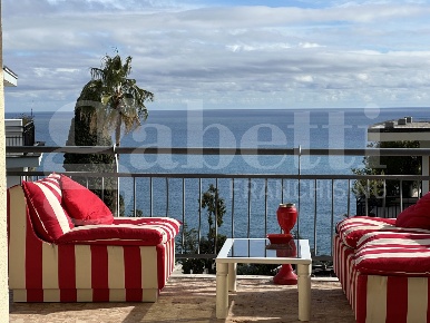 Foto Appartamento in Viale GIOSUE` CARDUCCI 11, Sanremo Corso degli Inglesi