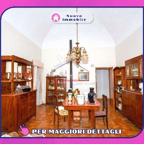 Foto Appartamento a Arezzo di 150 m² con 6 locali in vendita