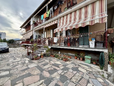 Foto Case semi ndipendenti a Castelnuovo Magra Centro di 104 m² in vendita