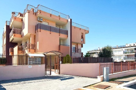 Foto Appartamento in Via di Colle Oliva 9, Ciampino di 65 m² con 2 locali