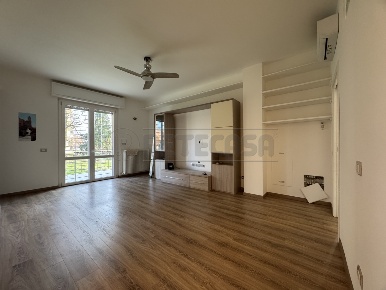 Foto Appartamento in Via Cavalli, Crema di 130 m² con 4 locali in vendita